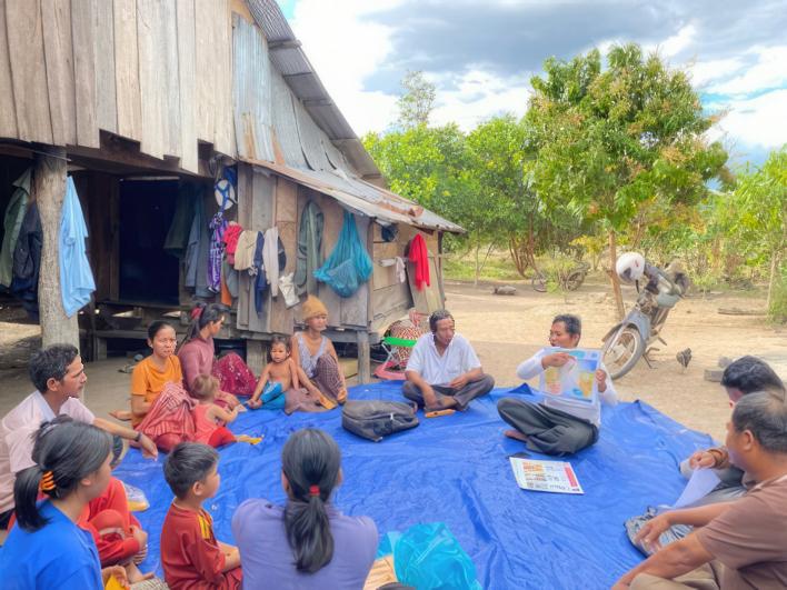 Community dialogue meeting led by MMW Hlil at Mouy Srae village, Ratanakiri Province. Photo: Malaria Consortium